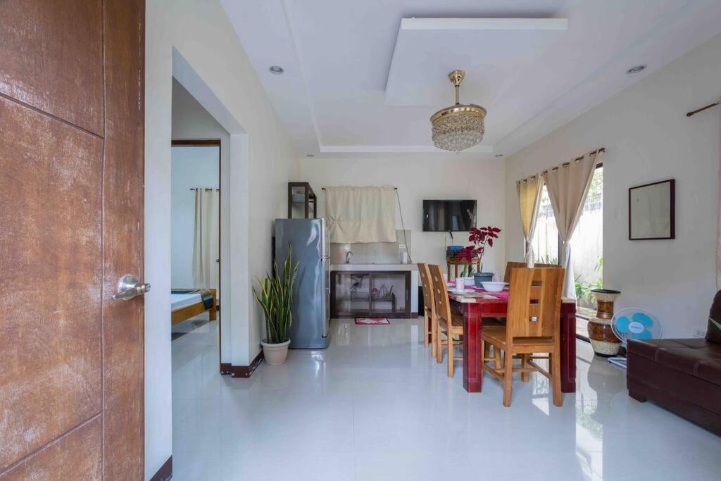 Four Bedroom Staycation House In Tagaytay Tagaytay City Dış mekan fotoğraf