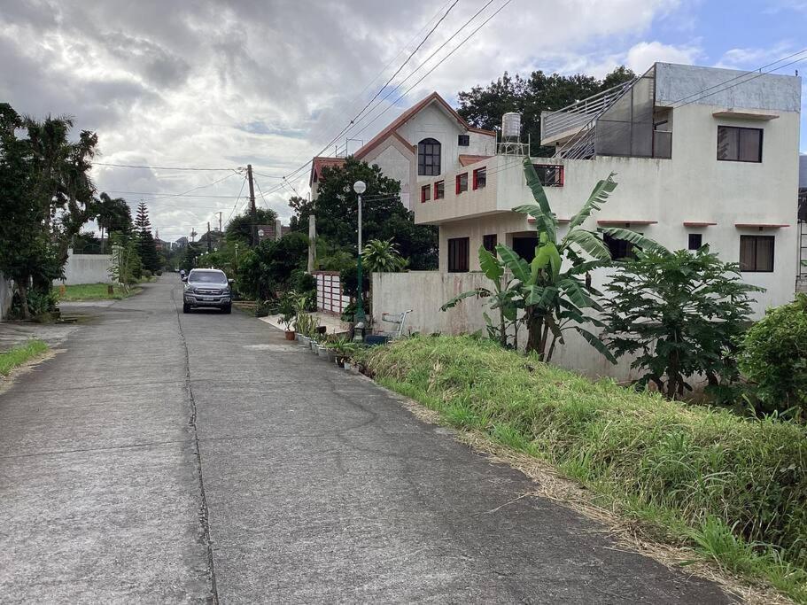 Four Bedroom Staycation House In Tagaytay Tagaytay City Dış mekan fotoğraf